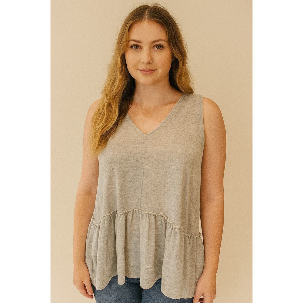 NWT soprano Nordstrom S grey cut out back v neck tank top flowy summer stretch